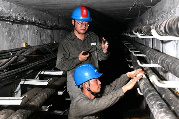股票配资正规平台 十堰观察｜地下管道内温度达45℃！他们为电缆“做B超”